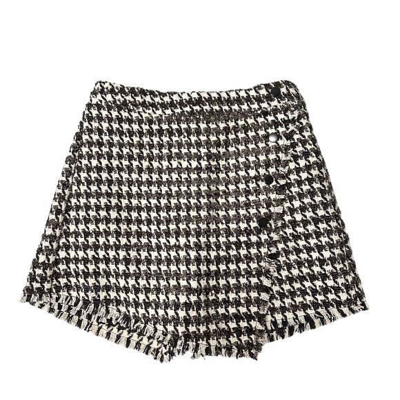 Shinestar Pants - NWT Shinestar Houndstooth Skort White/Black
